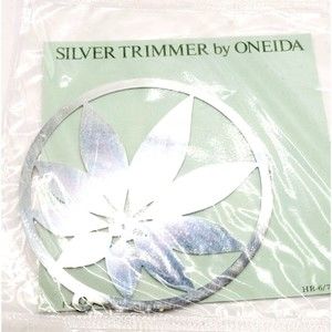 Silvertrimmer Oneida Poinsettia Christmas Ornament 1977  Laser Cut Silverplate